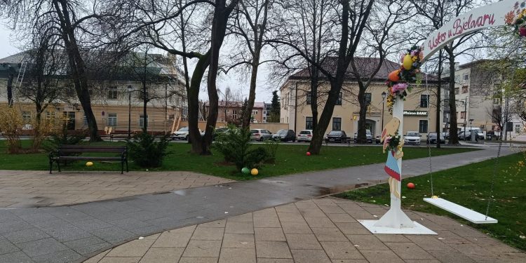 Kako kazniti ovakvo ponašanje? Vandali uništili uskrsne ukrase u Bjelovaru dan nakon postavljanja