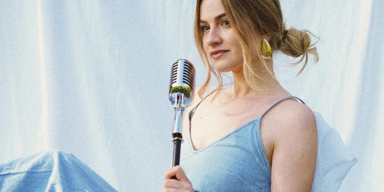 Bjelovarčanka Laura Miletić novim singlom potvrđuje svoj uspon na hrvatskoj glazbenoj sceni