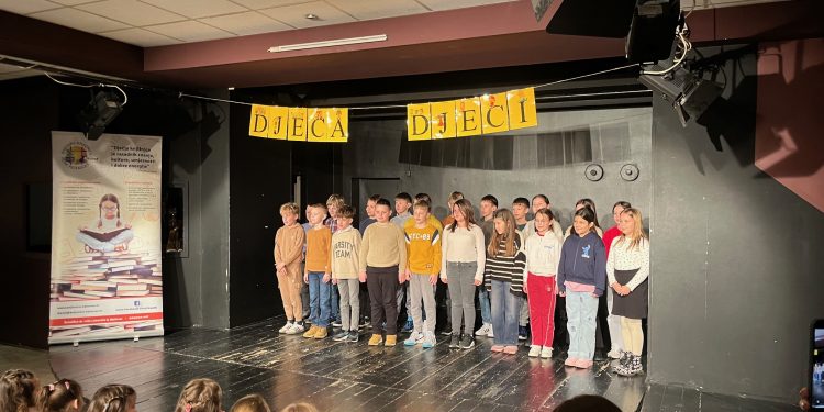 FOTO U Bjelovaru obilježen Svjetski dan kazališta