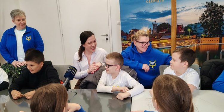 Gradonačelnica primila male folkloraše: KUD „Graničar“ predstavlja županiju na festivalu u Vinkovcima