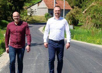 Obnovljena cesta u Kašljavcu: Župan najavio nova ulaganja u prometnice diljem županije