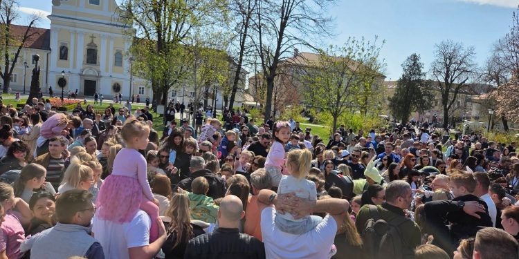 FOTO Nikad više djece u parku: uskrsna potraga okupila tisuće Bjelovarčana