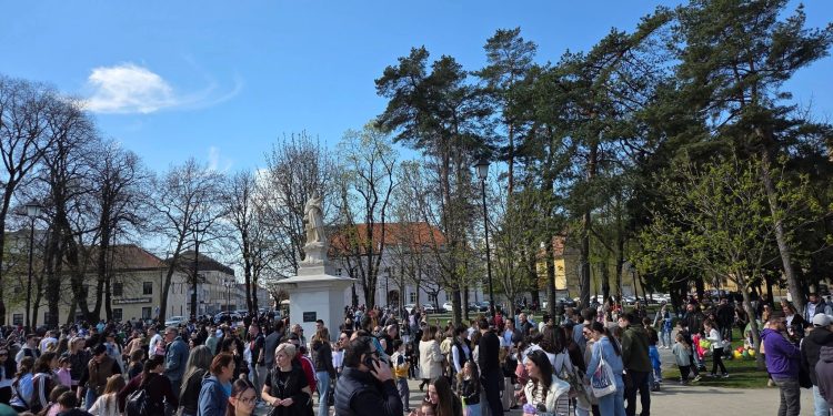 FOTO Nikad više djece u parku: uskrsna potraga okupila tisuće Bjelovarčana