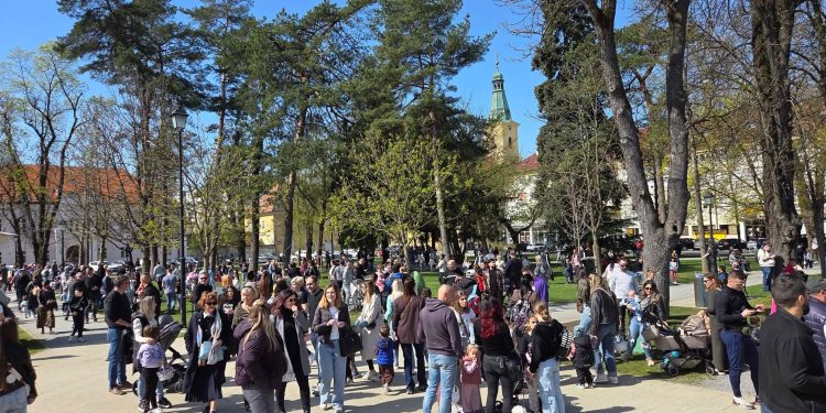 FOTO Nikad više djece u parku: uskrsna potraga okupila tisuće Bjelovarčana