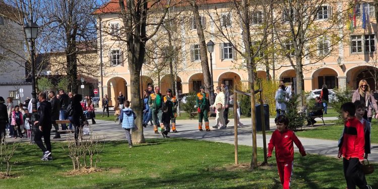 FOTO Nikad više djece u parku: uskrsna potraga okupila tisuće Bjelovarčana