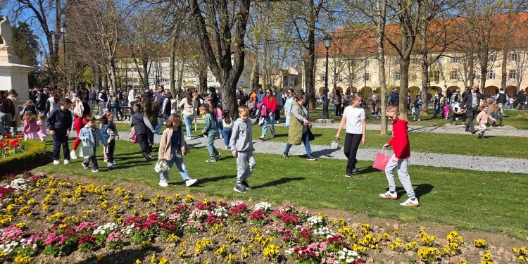 FOTO Nikad više djece u parku: uskrsna potraga okupila tisuće Bjelovarčana