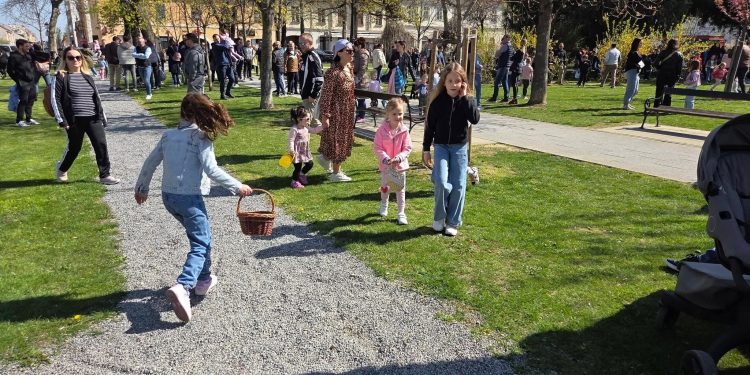 FOTO Nikad više djece u parku: uskrsna potraga okupila tisuće Bjelovarčana