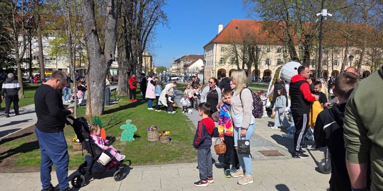 FOTO Nikad više djece u parku: uskrsna potraga okupila tisuće Bjelovarčana