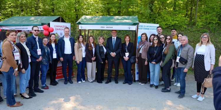 Gotovo tisuću učenika pred važnom odlukom: u Velikom Grđevcu tražili odgovore o budućnosti