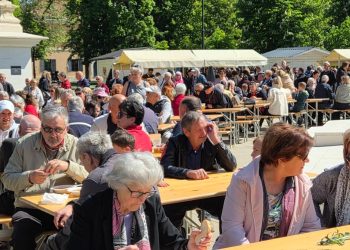 Jeste li bili? Evo kako su Bjelovarčani proslavili Prvi maj u gradskom parku