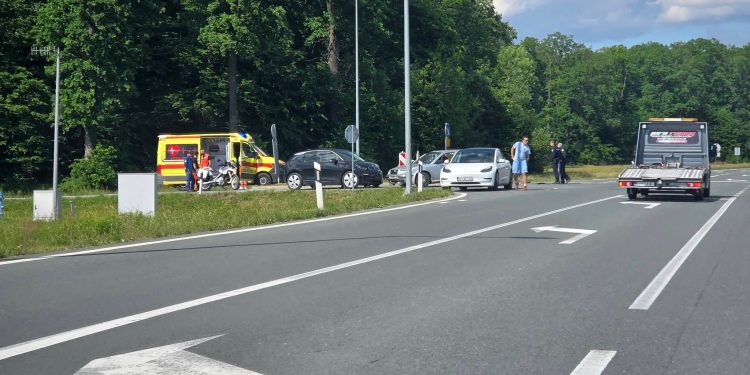 Više vozila sudjelovalo u prometnoj nesreći na južnoj obilaznicivkod skretanja za Lug