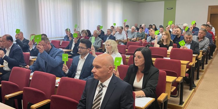 Aktualni sat Županijske skupštine: Voda, bolnica, škola i Piškornica obilježili raspravu vijećnika