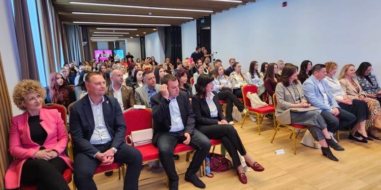 U Bjelovaru otvoren međunarodni kongres o dojenju: Stručnjaci upozorili na važnost podrške majkama