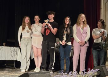 DRŽAVNI PRVACI Dramska skupina Doma učenika Bjelovar najbolja u Hrvatskoj