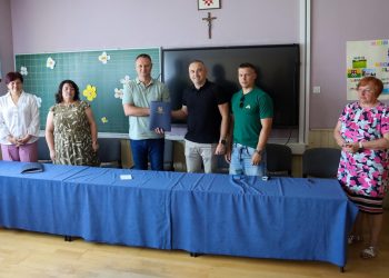 Potpisan ugovor vrijedan 1,1 milijun eura: Zrinski Topolovac dobiva novu sportsku dvoranu i dodatne učionice