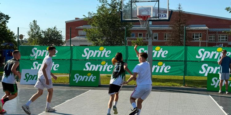 Mladi košarkaši oduševili na 3×3 Sprite Cupu u Križevcima: Čakovčani izborili Državnu završnicu