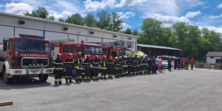 Uspješno provedena vježba civilne zaštite u Siraču: Simuliran požar i spašavanje ozlijeđenih