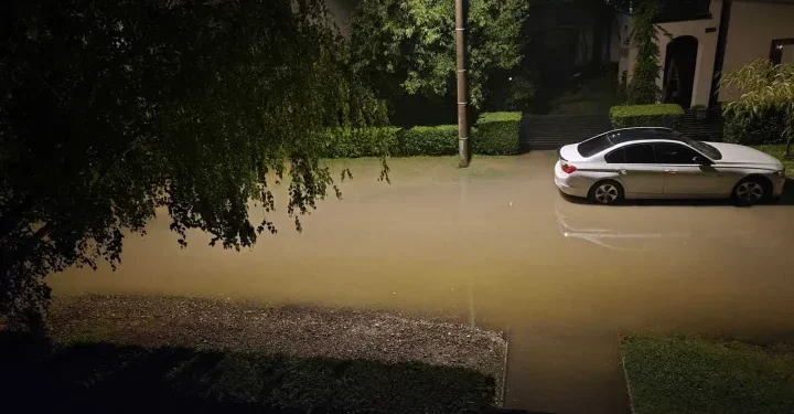 Snažno nevrijeme izazvalo poplave u Podravskoj i Jezerskoj ulici, građani ponovno upozoravaju na probleme s odvodnjom