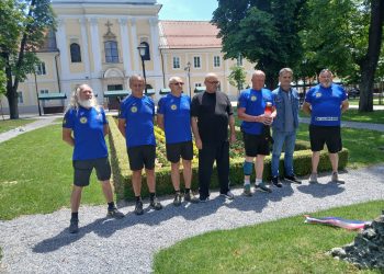 Branitelji ponovno spajaju Hrvatsku pješice: Na putu prema Dubrovniku stigli u Bjelovar