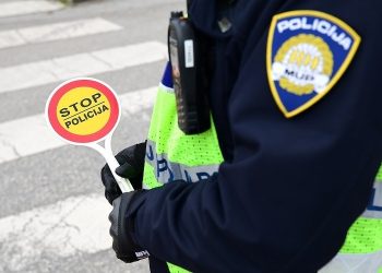Vozio bez položenog vozačkog ispita pa ostao bez auta