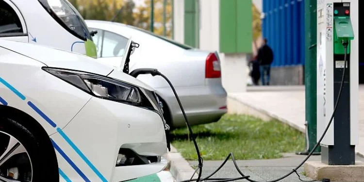 Stižu novi poticaji za kupnju električnih vozila: Fond na jesen otvara javni poziv za građane