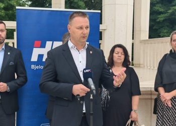 HDZ uzvratio SDP-u prije konferencije: Marušić prozvao “putujući cirkus”, a Hrebaku poručio da bi trebao braniti Vladu
