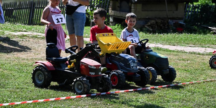 Nedjelja za pamćenje, Veliki Grđevac uz poznatu Traktorijadu priprema dan za cijelu obitelj