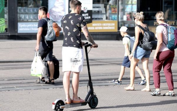 Sve više nesreća s električnim romobilima: „Roditelji, ne kupujte ih djeci“