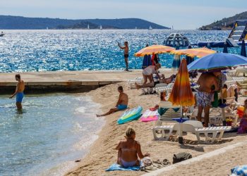 Toplinski val prži Hrvatsku: U Pazinu izmjereno čak 38,4 °C, na snazi crvena upozorenja
