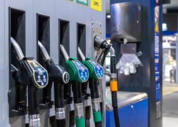Gorivo pojeftinjuje: od ponoći niže cijene benzina, dizela i plavog dizela
