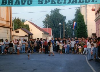 EVO KAKO JE TO IZGLEDALO NA DANAŠNJI DAN PRIJE 31 GODINU: Bjelovar dočekao svoje „Omege“ nakon Oluje