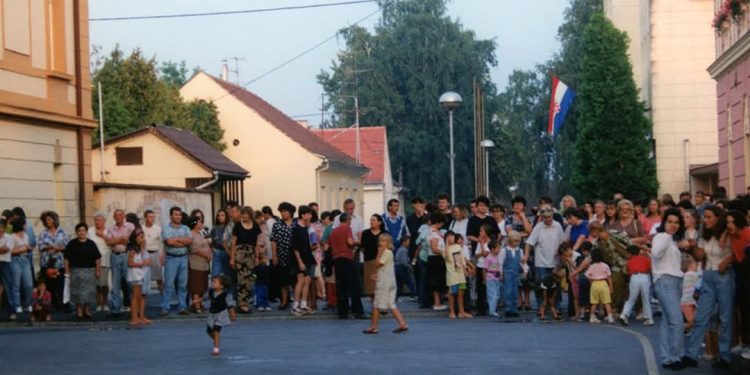 EVO KAKO JE TO IZGLEDALO NA DANAŠNJI DAN PRIJE 31 GODINU: Bjelovar dočekao svoje „Omege“ nakon Oluje