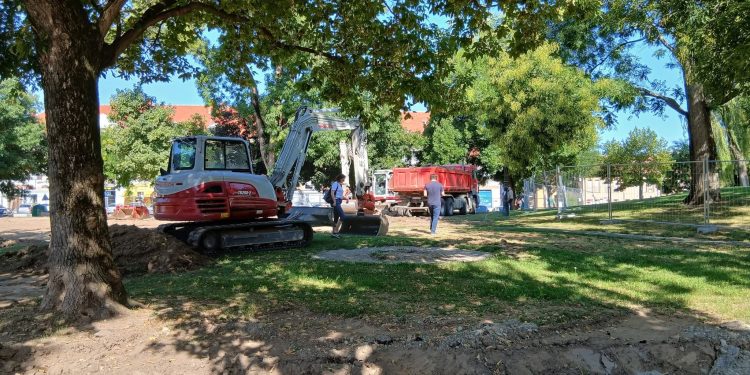 Evo kako napreduju radovi na Trgu hrvatskih branitelja: uređuje se park i dječje igralište