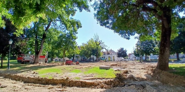 Evo kako napreduju radovi na Trgu hrvatskih branitelja: uređuje se park i dječje igralište