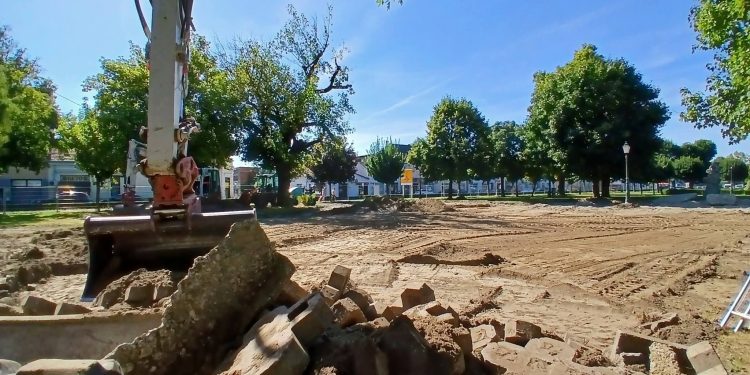 Evo kako napreduju radovi na Trgu hrvatskih branitelja: uređuje se park i dječje igralište