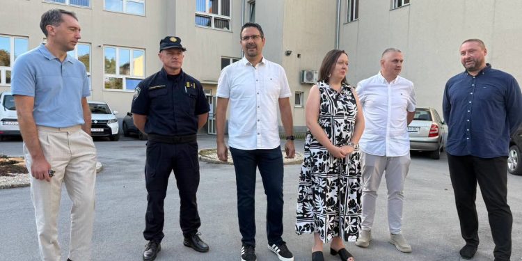 Sutra ponovno zvoni školsko zvono: Bjelovarske škole spremne, a jedna brojka posebno veseli