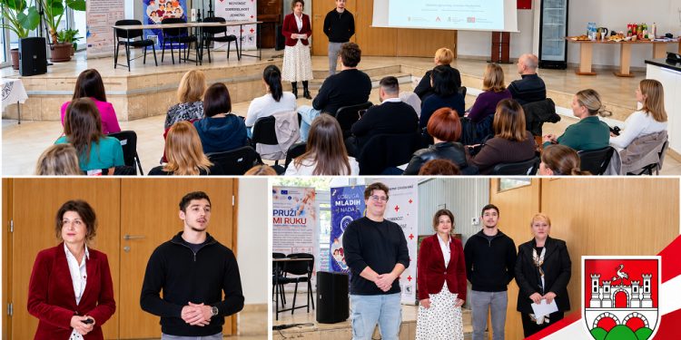 U Daruvaru predstavljen projekt „Pruži mi ruku”: Djeci, mladima i obiteljima dostupno besplatno savjetovanje