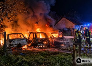 Zapalio tri automobila u vlastitom dvorištu kod Bjelovara: Gusti dim prekrio naselje, intervenirali vatrogasci!