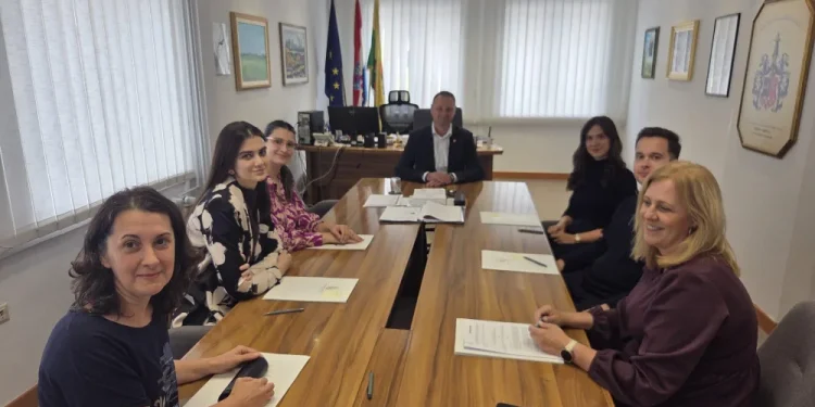 Županija osigurala 250 tisuća eura za zdravstvene djelatnike: Marušić potpisao nove ugovore i predstavio potpore za pedijatre