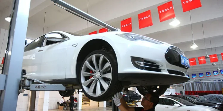 Hoće li električni automobili ostaviti automehaničare bez posla? Velike promjene stižu u radionice