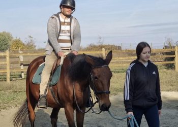 Konji, osmijesi i veliki mali uspjesi: Udruga OSIT Bjelovar pokazala koliko znači terapijsko jahanje!