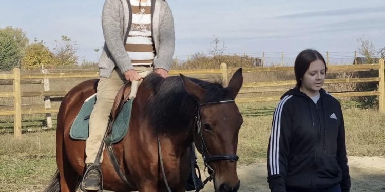 Konji, osmijesi i veliki mali uspjesi: Udruga OSIT Bjelovar pokazala koliko znači terapijsko jahanje!