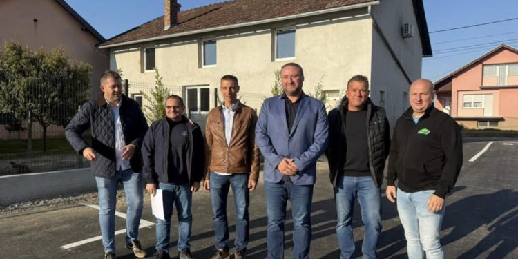 Nakon godina problema stiglo rješenje: Ždralovi dobili novo parkiralište i uređen prostor za druženje
